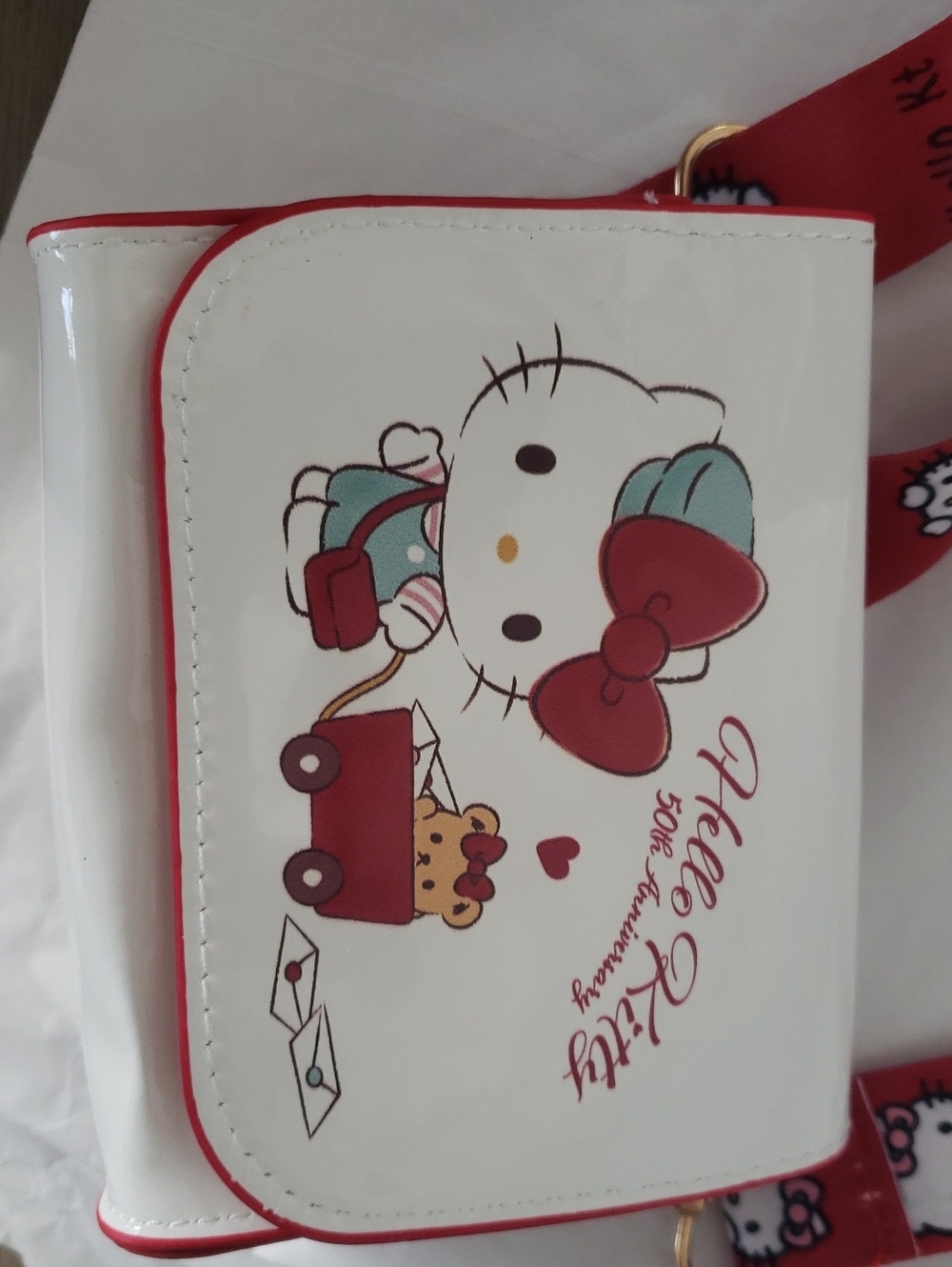 🎀 50th Anniversary Hello Kitty Red & White Mini Crossbody Bag 🎀 - Picture 4 of 8